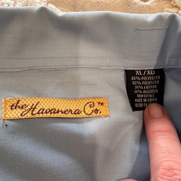 The Havanera Co vintage light blue button down shirt - Picture 4 of 4